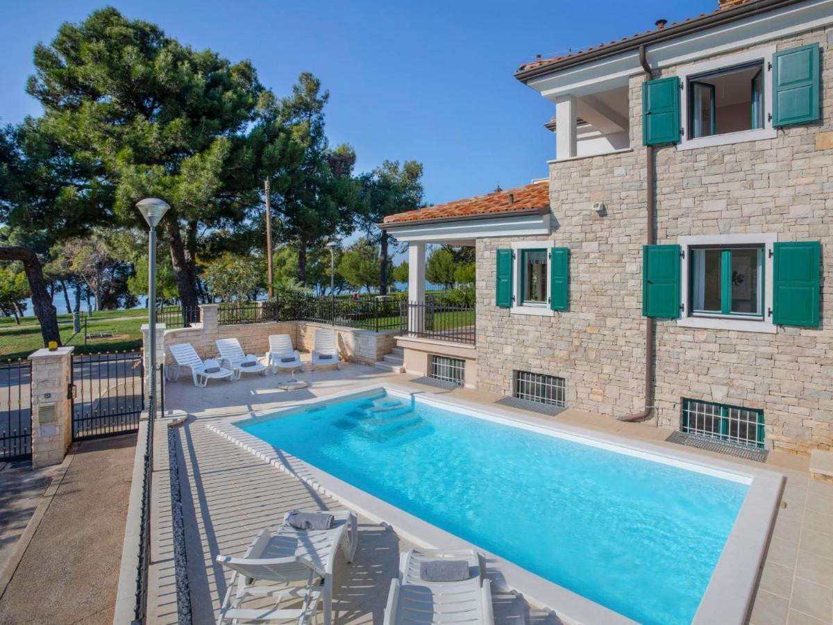 Holiday Home Villa Beach Front By Interhome Savudrija Exterior foto